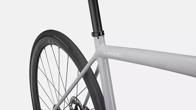 Bicicleta Specialized Aethos S-Works Aro 700 Shimano Dura-Ace Branca