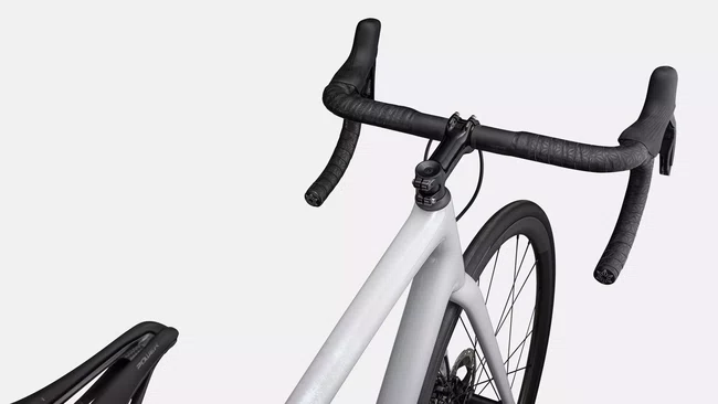 Bicicleta Specialized Aethos S-Works Aro 700 Shimano Dura-Ace Branca