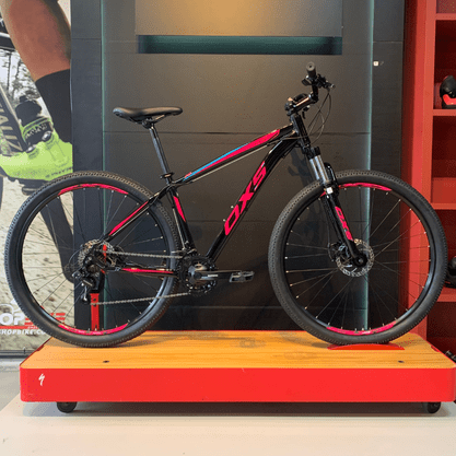 Bicicleta OXS Glide 100 Aro 29 Shimano 21v Preto e Rosa e Azul