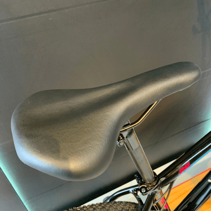 Bicicleta OXS Glide 100 Aro 29 Shimano 21v Preto e Rosa e Azul