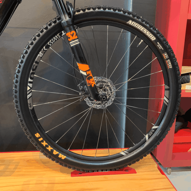 Bicicleta BMC Fourstroke Aro 29 XT DI2 22v T-17 Preto e Laranja e Branco - Seminova