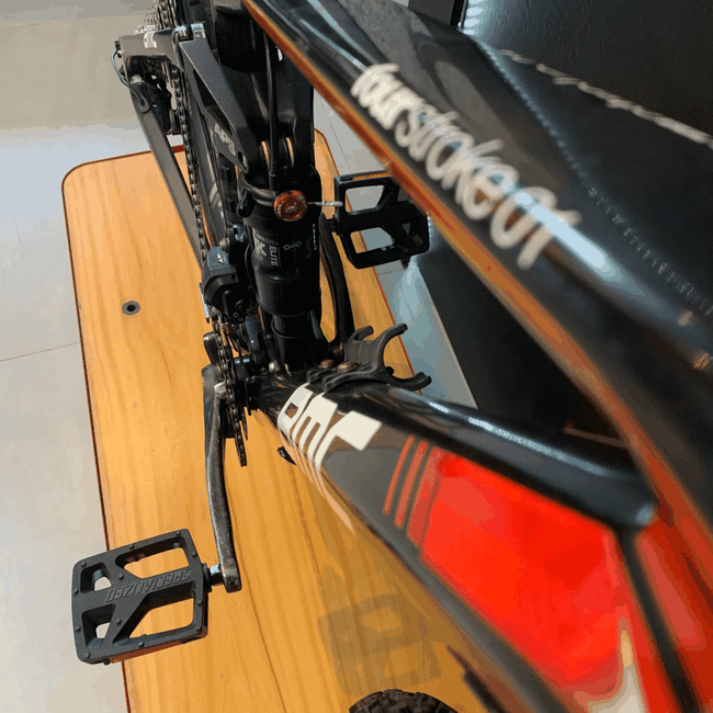 Bicicleta BMC Fourstroke Aro 29 XT DI2 22v T-17 Preto e Laranja e Branco - Seminova