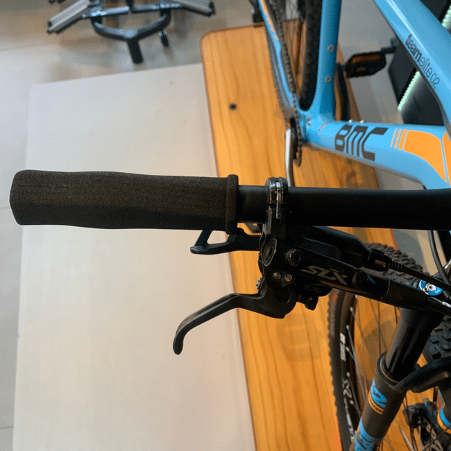 Bicicleta BMC Team Elite 02 Aro 29 XT 11v Azul e Preto e Laranja - Seminova