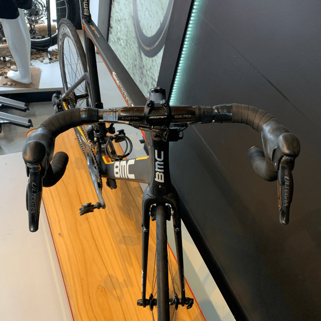 Bicicleta BMC Timemachine TMR01 Aro 700 Shimano Ultegra 20v Preto e Verde e Amarelo - Seminova