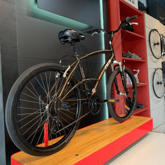 Bicicleta Caloi 500 Aro 26 Shimano 21v Marrom e Branco - Seminova