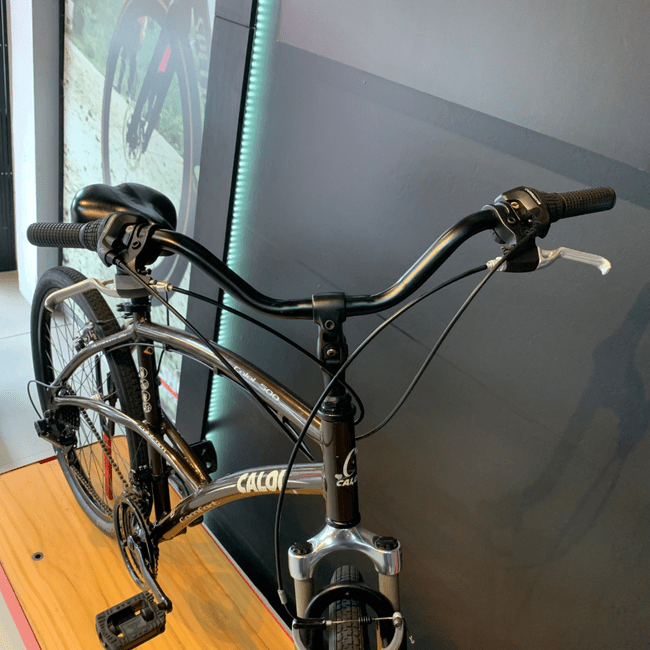 Bicicleta Caloi 500 Aro 26 Shimano 21v Marrom e Branco - Seminova