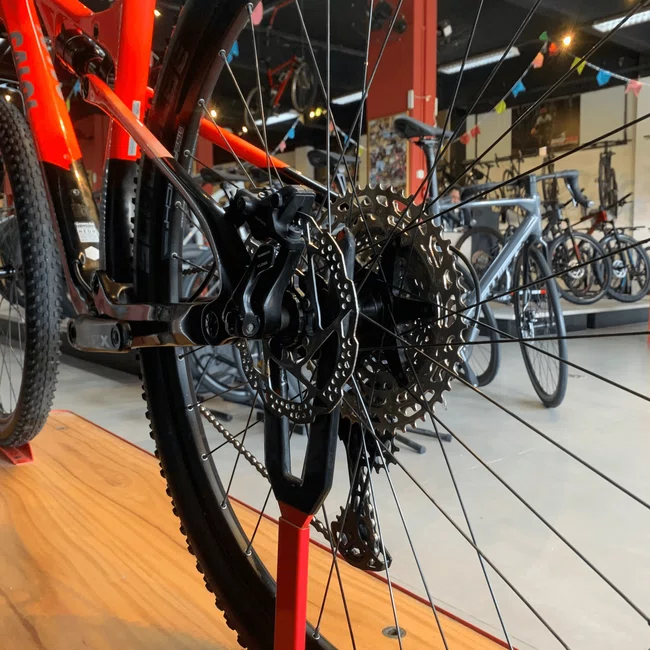 Bicicleta Caloi Elite FS Aro 29 XT 12v T-17 Vermelha e Preta - Seminova