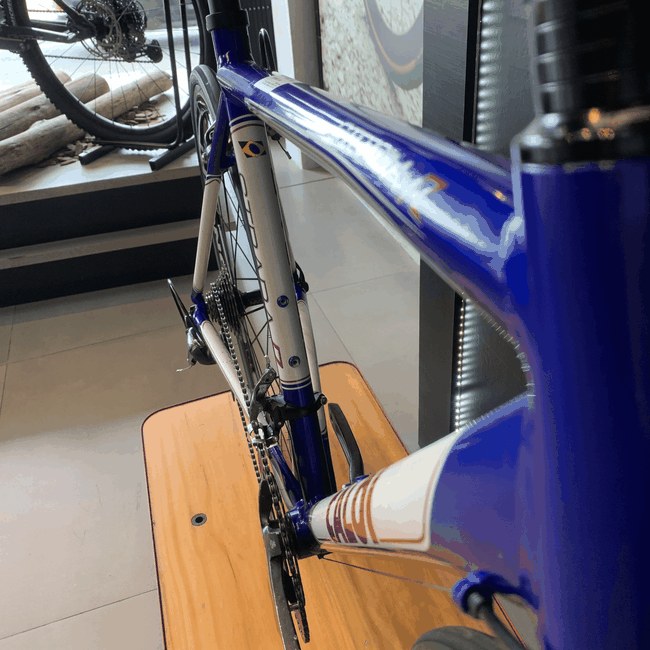 Bicicleta Caloi Strada Racing Aro 700 Tiagra 20v Branca e Azul - Seminova