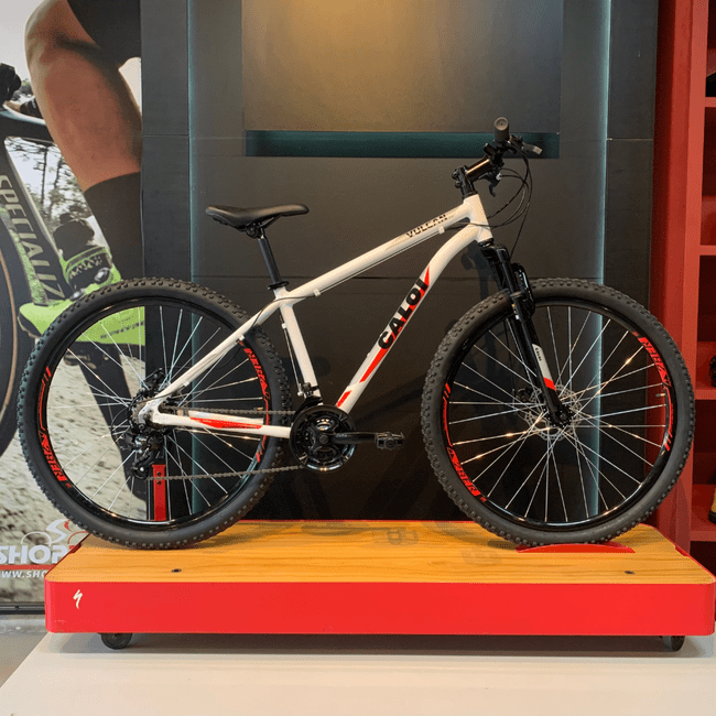 Bicicleta Caloi Vulcan Aro 29 Tourney 21v Branco e Vermelho e Cinza
