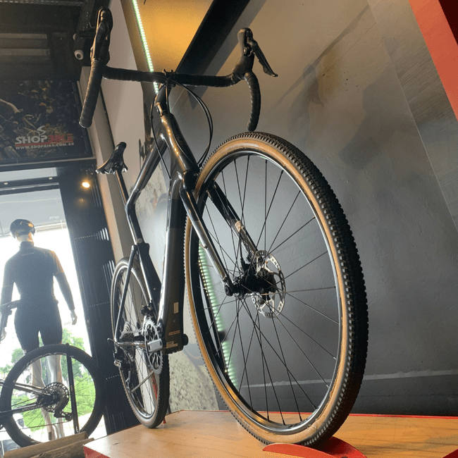 Bicicleta Cannondale Topstone Carbon Aro 700 GRX 22v Cinza e Preto - Seminova
