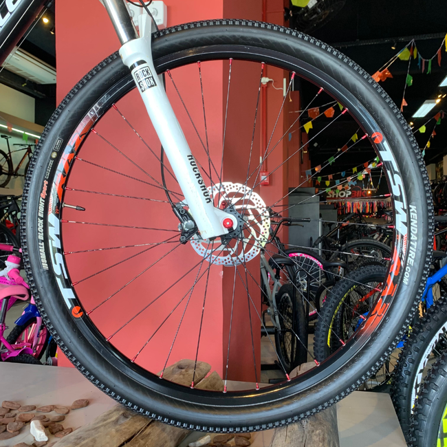 Bicicleta Cannondale Trail 4 Aro 29 Deore 30v Preto e Branco - Seminova