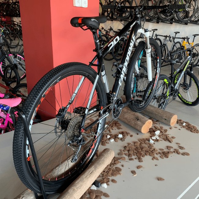 Bicicleta Cannondale Trail 4 Aro 29 Deore 30v Preto e Branco - Seminova