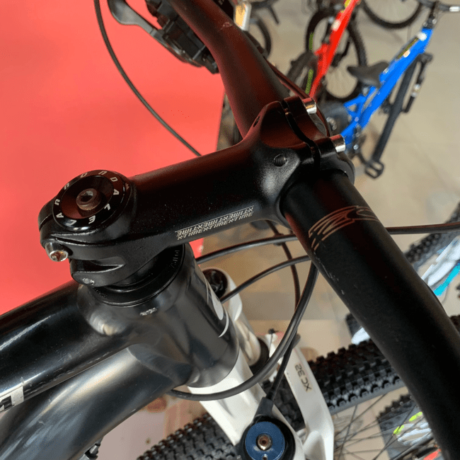 Bicicleta Cannondale Trail 4 Aro 29 Deore 30v Preto e Branco - Seminova