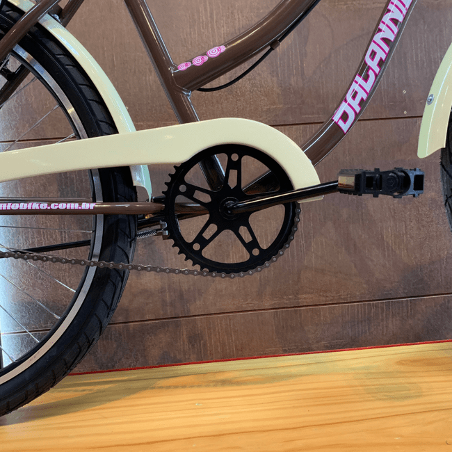 Bicicleta Dalannio Beach Retrô Aro 26 Feminina Marrom e Bege