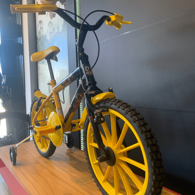 Bicicleta Dalannio Kids Aro 16 Amarelo e Pretoㅤㅤㅤㅤㅤㅤㅤㅤㅤ