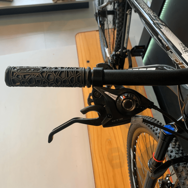 Bicicleta Dropp SL Sport  Aro 29 Tourney 21v Preto e Branco