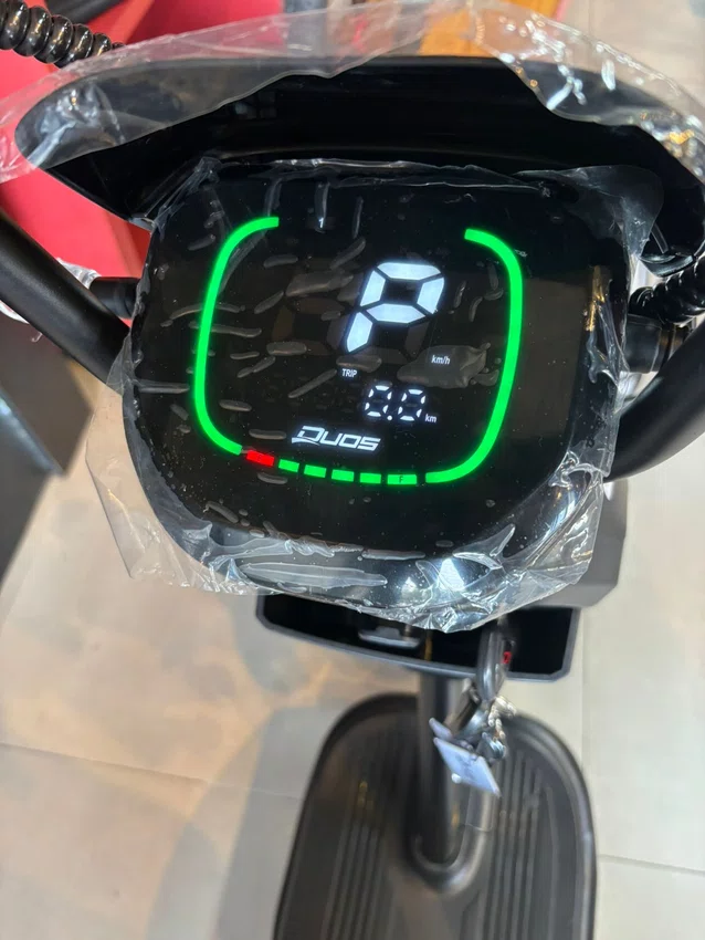 Bicicleta eletrica a10 duos e-trek 48v 1000w preta