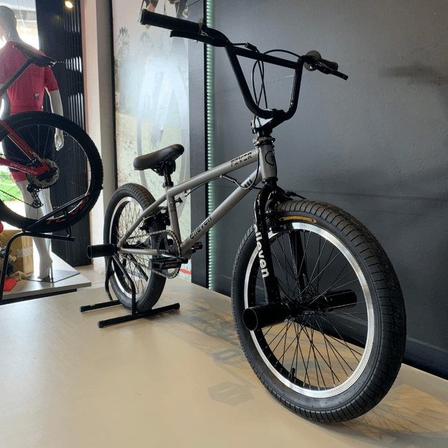 Bicicleta Elleven Fever BMX Aro 20 Cinza e Preto
