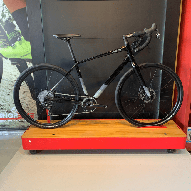Bicicleta Felt Broam 60 Aro 700 Sram Apex 11v Preto e Cinza - Seminova