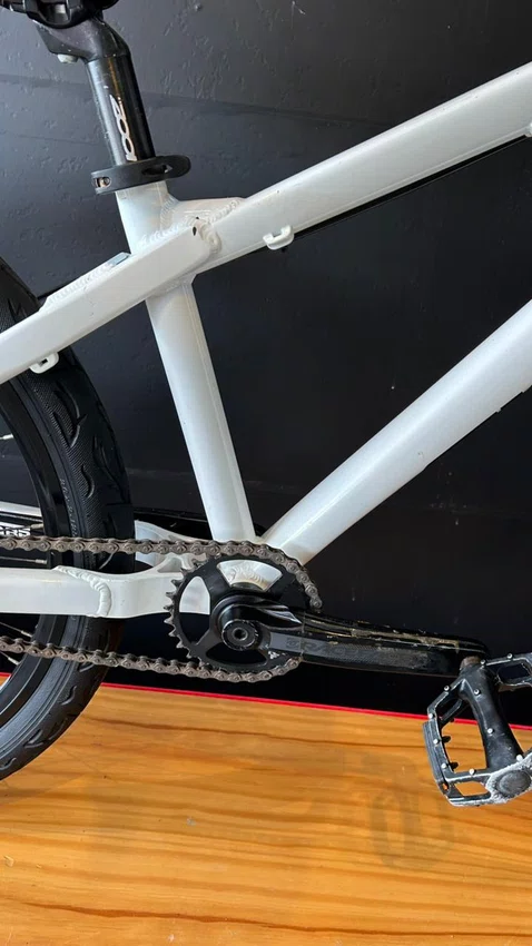 Bicicleta Gios Jump Single Aro 26 Preto e Dourado - Seminova ㅤㅤㅤㅤ