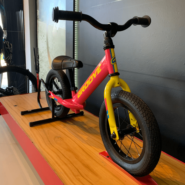 Bicicleta Groove Balance Aro 12 Rosa e Amarelo e Azul