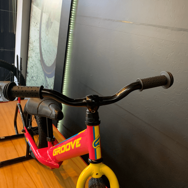 Bicicleta Groove Balance Aro 12 Rosa e Amarelo e Azul