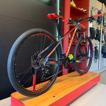 Bicicleta Groove Hype 30 Aro 29 Tourney 21v Grafite e Vermelho e Preto