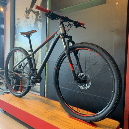 Bicicleta Groove Hype 30 Aro 29 Tourney 21v Grafite e Vermelho e Preto