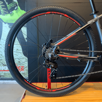 Bicicleta Groove Hype 30 Aro 29 Tourney 21v Grafite e Vermelho e Preto