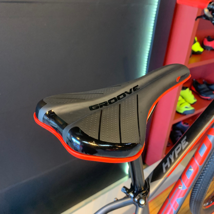 Bicicleta Groove Hype 30 Aro 29 Tourney 21v Grafite e Vermelho e Preto