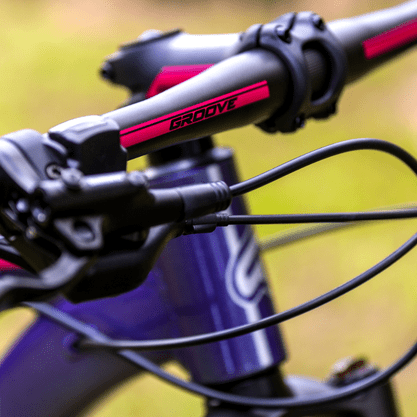 Bicicleta Groove Indie 10 Aro 29 Tourney 21v 2023 Violeta e Pink e Cinza