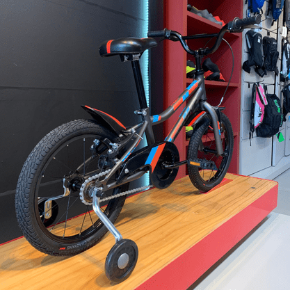 Bicicleta Groove Ragga Aro 16 2023 Grafite e Azul e Vermelho