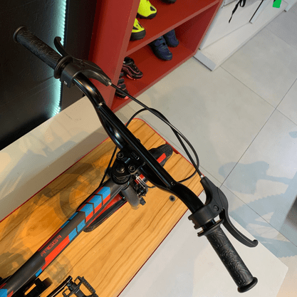 Bicicleta Groove Ragga Aro 16 2023 Grafite e Azul e Vermelho