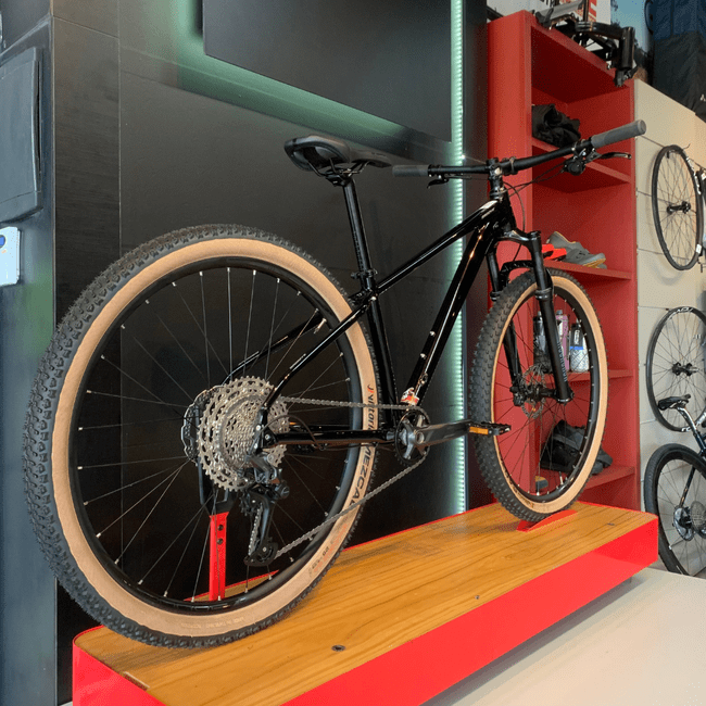 Bicicleta Groove Riff 70 Aro 29 Deore 12v 2023 Marrom Metalico Escuro