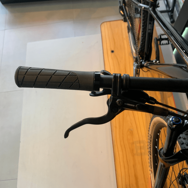 Bicicleta Groove Riff 70 Aro 29 Deore 12v 2023 Marrom Metalico Escuro