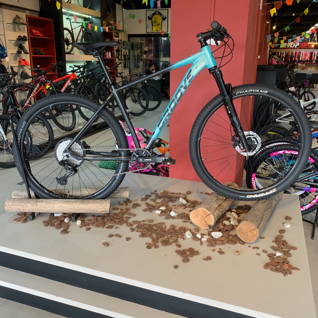 Bicicleta Groove SKA 70 Aro 29 SX 12v 2023 Verde Claro e Grafite