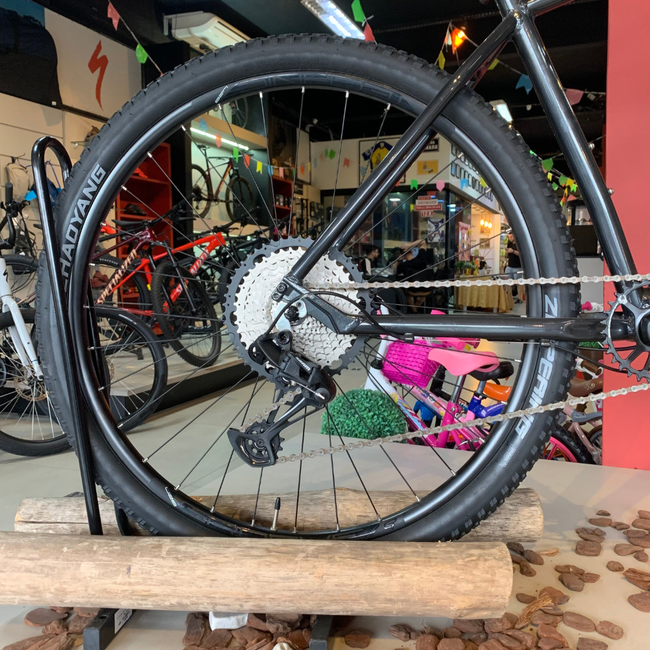 Bicicleta Groove SKA 70 Aro 29 SX 12v 2023 Verde Claro e Grafite
