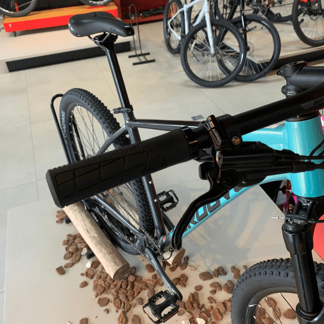Bicicleta Groove SKA 70 Aro 29 SX 12v 2023 Verde Claro e Grafite