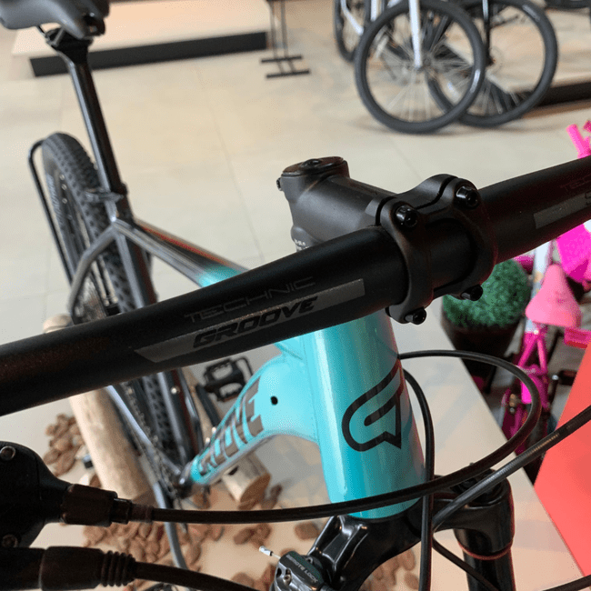 Bicicleta Groove SKA 70 Aro 29 SX 12v 2023 Verde Claro e Grafite