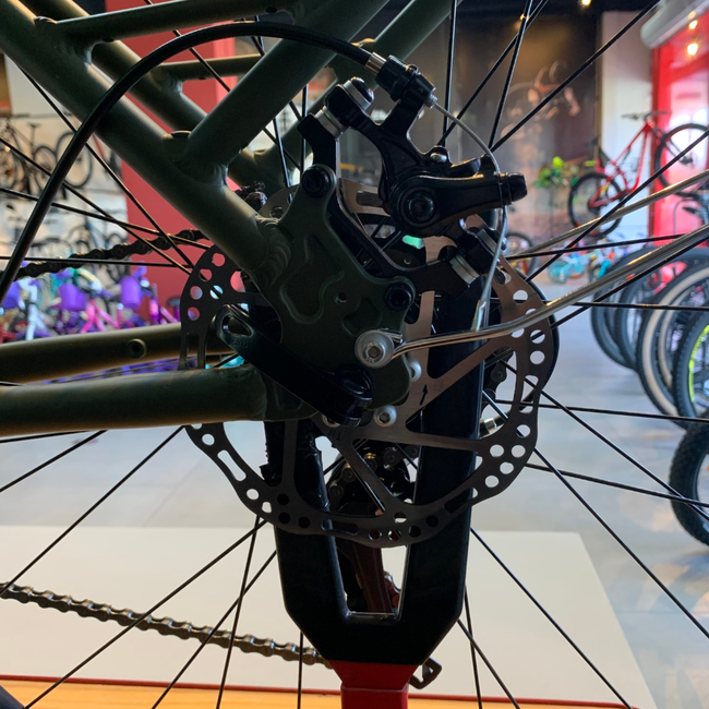 Bicicleta Groove Urban MD Aro 700 Tourney 21v 2023 Verde Oliva