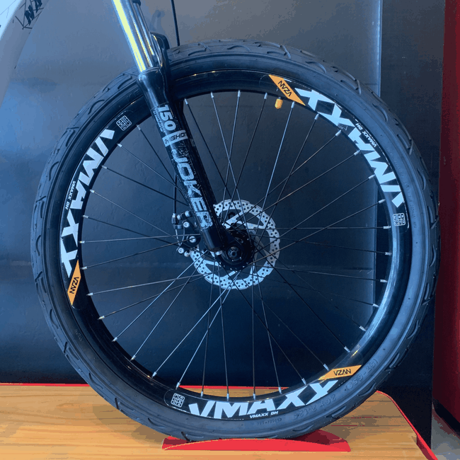Bicicleta Hupi Naja V9 Aro 26 Branca e Pretaㅤㅤㅤㅤㅤㅤㅤㅤㅤㅤㅤ
