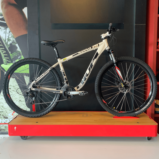 Bicicleta Hupi Nannai 29 Aro 29 Altus 24v Branco e Preto - Seminova