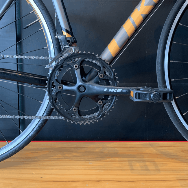 Bicicleta Like R2 Aro 700 Claris 16v Preto e Dourado - Seminova