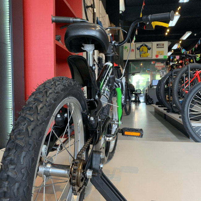 Bicicleta Nathor Apollo 3 Aro 16 Preto e Verde