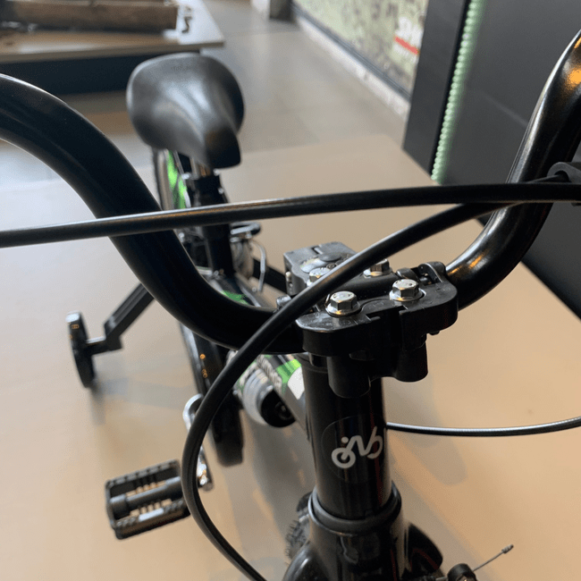 Bicicleta Nathor Apollo 3 Aro 16 Preto e Verde
