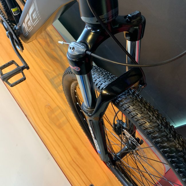 Bicicleta Oggi 8.0 Aro 29 Tourney 7v Preto e Grafite - Seminova