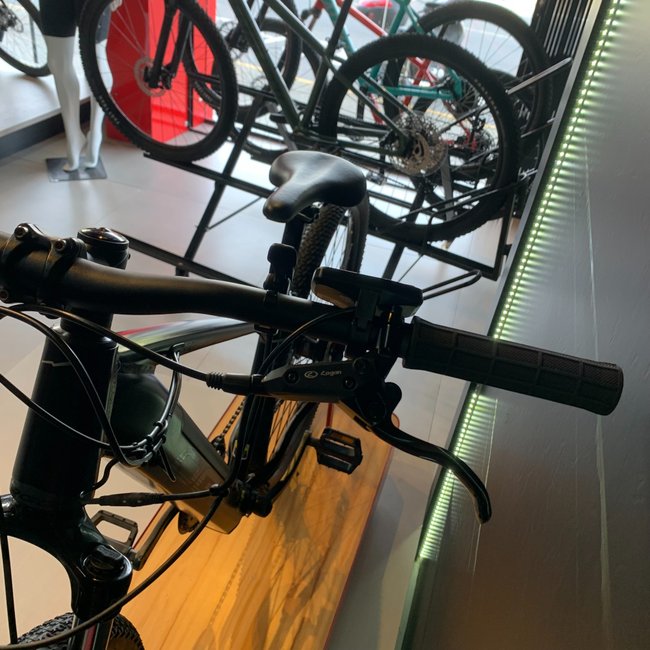 Bicicleta Oggi 8.0 Aro 29 Tourney 7v Preto e Grafite - Seminova