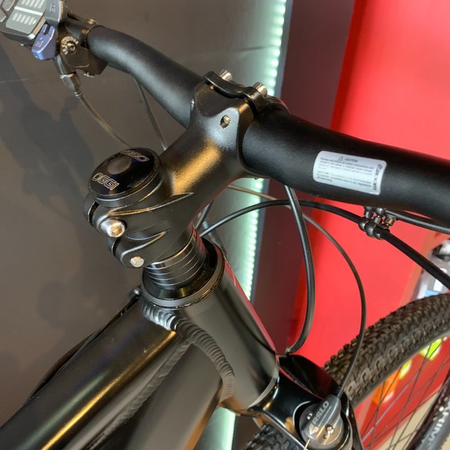 Bicicleta Oggi 8.0 Aro 29 Tourney 7v Preto e Grafite - Seminova