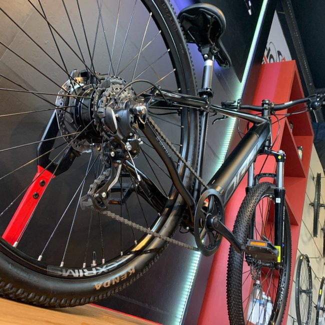 Bicicleta Oggi 8.0 Aro 29 Tourney 7v Preto e Grafite - Seminova