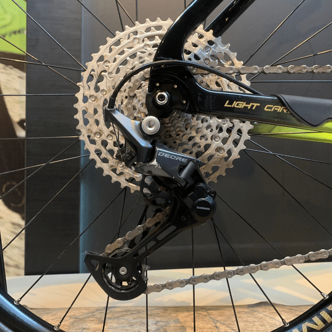 Bicicleta Oggi Agile Sport Aro 29 Deore 12v Preto e Amarelo - Seminova